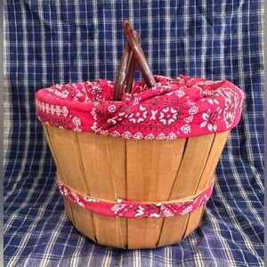Vintage sewing crochet Basket with Red Bandana Lining and removable tray